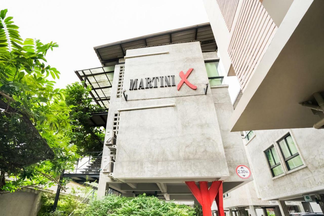 Matini Ratchada 32 Hotel Banguecoque Exterior foto